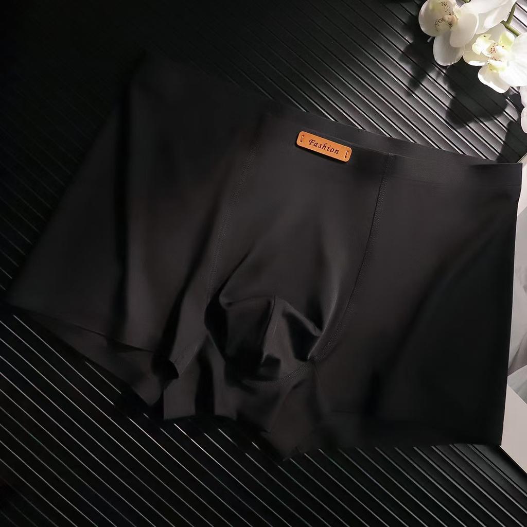 Men's Summer New Light Luxury Breathable Comfortable No Trace Ice Silk Milk Skin Flat Angle Underwear