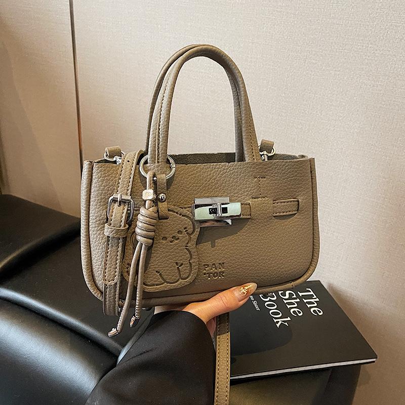 Premium sense portable bucket bag niche design large capacity bag 2025 summer new versatile shoulder messenger bag