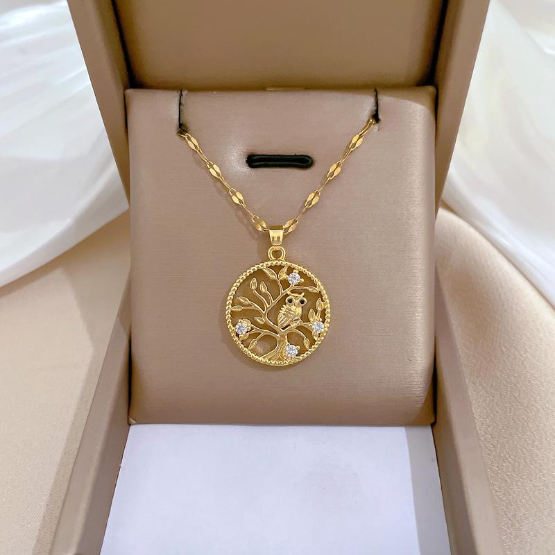 Titanium Steel Micro-Inlaid Luxury Necklace: Elegant Full Diamond Gold Design for Women