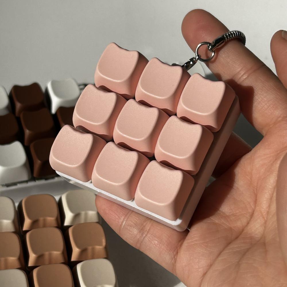 New 4/9Keys Keycap Pinch Toy Finger Keyboard Relief Stress Button Clicker Toy Mechanical Cat's Paw Fidget Keychain