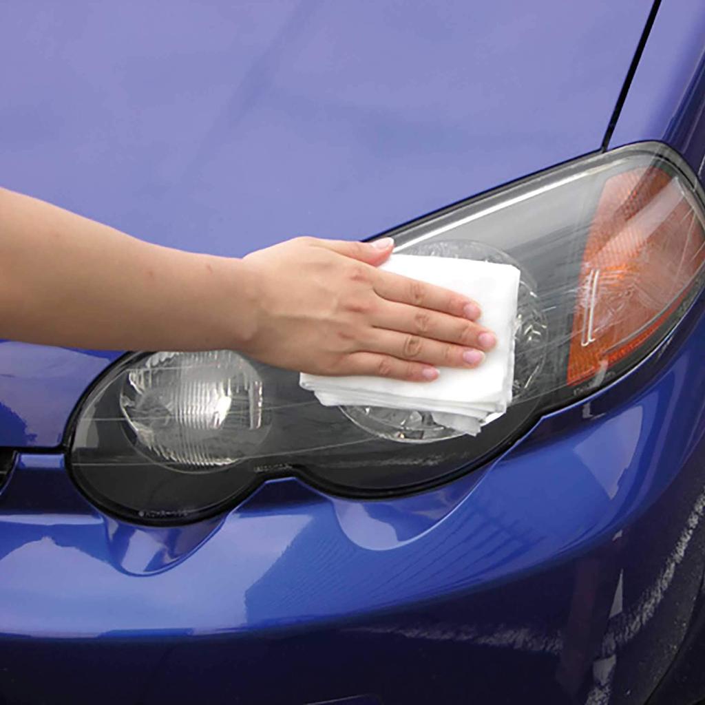 SOFT99 03133 (HTRC3) Light One Headlight Refresher