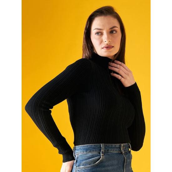 Pulover șic cu dungi țestoase: Un element esențial confortabil pentru garderoba ta