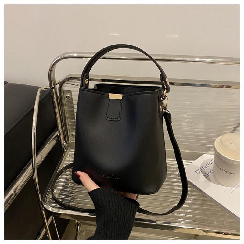 

Large Capacity Crescent Shape, Adjustable Strap & Zipper Closure, Casual &, Crossbody Purse, Travel Accessory, Women s Handbag