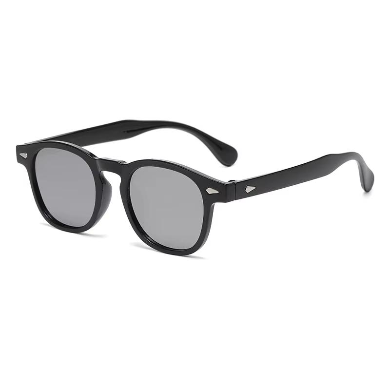 New Retro Sunglasses, Suitable For Both Men And Women, With Classic Rivet Decoration.2888