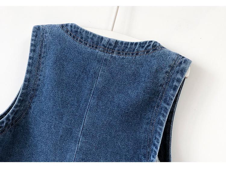 Hong Kong Style Retro Denim Vest: Women's Slim-Fit Collarless Waistcoat with Shoulder Pads for Spring and Autumn 2025.