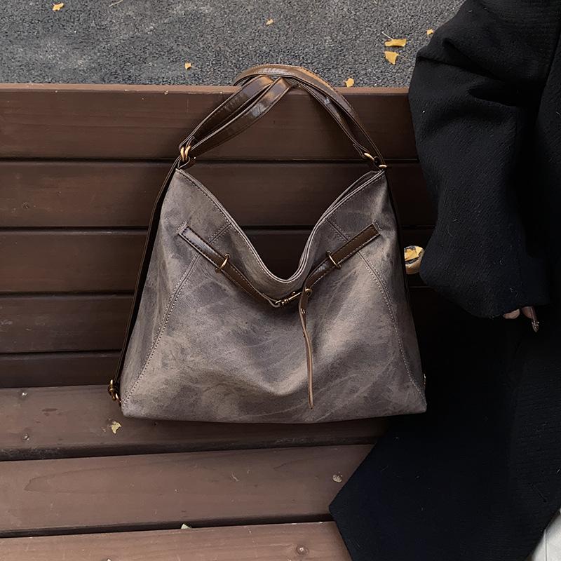 Premium sense retro large-capacity backpack bag women's 2025 autumn and winter new multi-purpose shoulder messenger bag tote bag