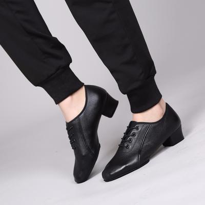 Speciální sportovní obuv – Taneční obuv