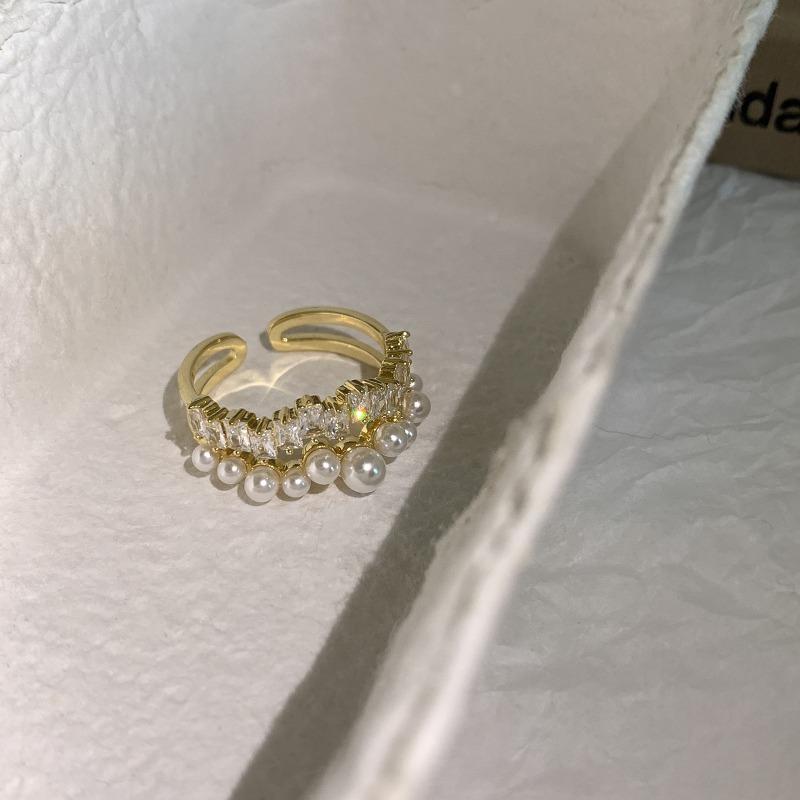 Retro White Zirconia Pearl Double-opening Ring for Women - High-end Style Finger Ring