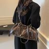 IELGY Retro Pleated Cloud Bag All-Match Commuter Tote Bag Large Capacity One-Shoulder Armpit Bag