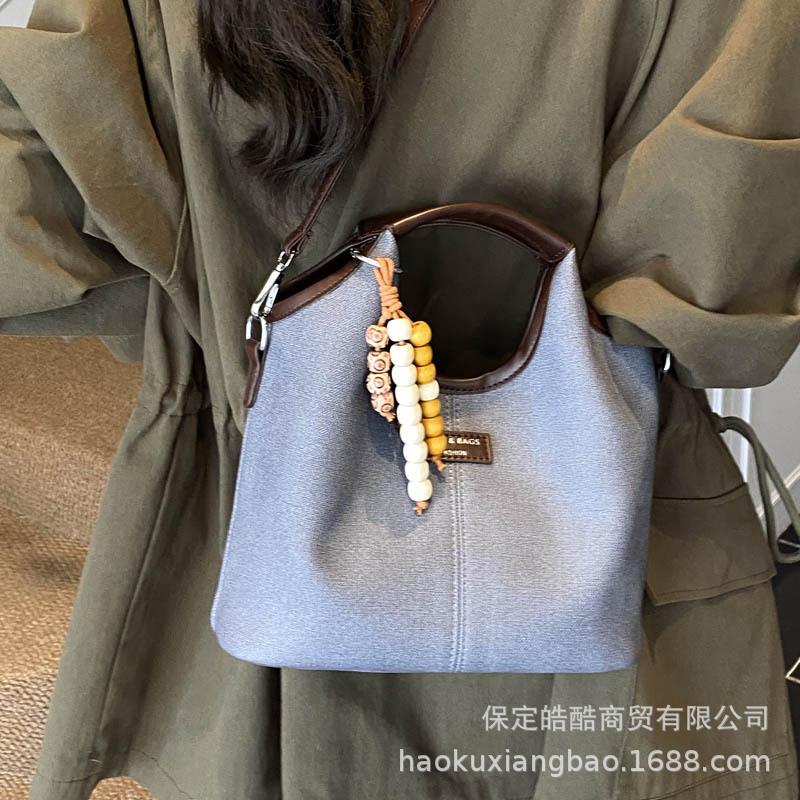 Premium Handbag Women's 2025 New Trendy Fashion Commuter Shoulder Bag Casual Versatile Messenger Bucket Bag