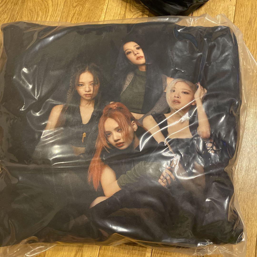 

[USED] blackpink blackpink cushion