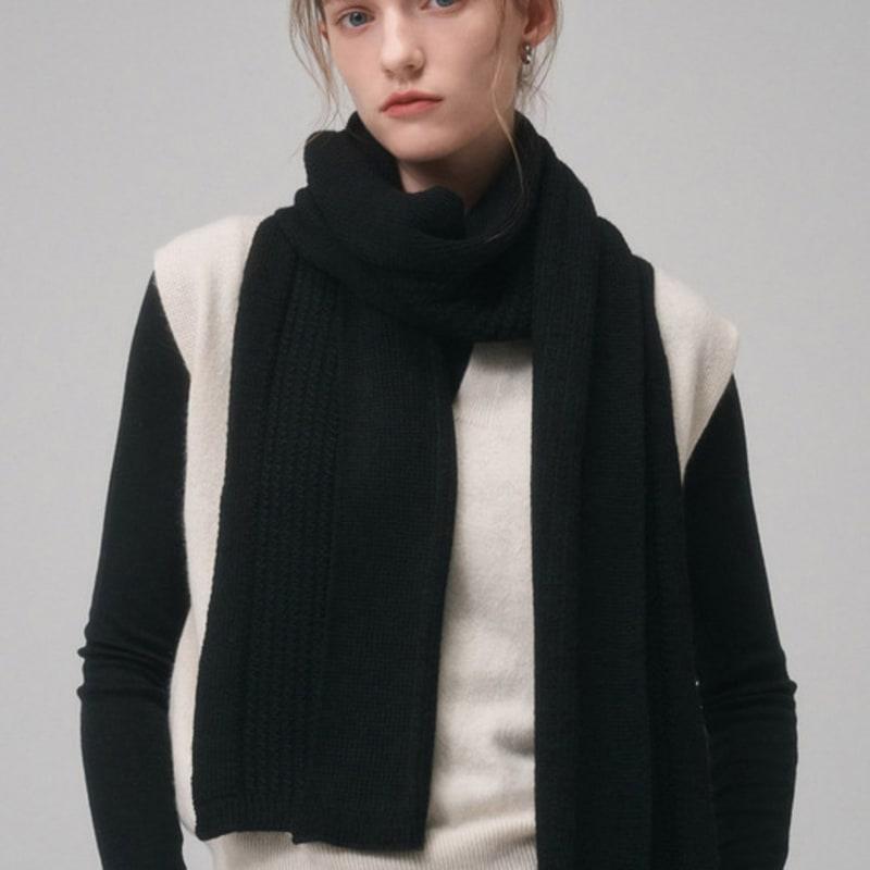 Saint Luxure Soft Leaf Muffler Black