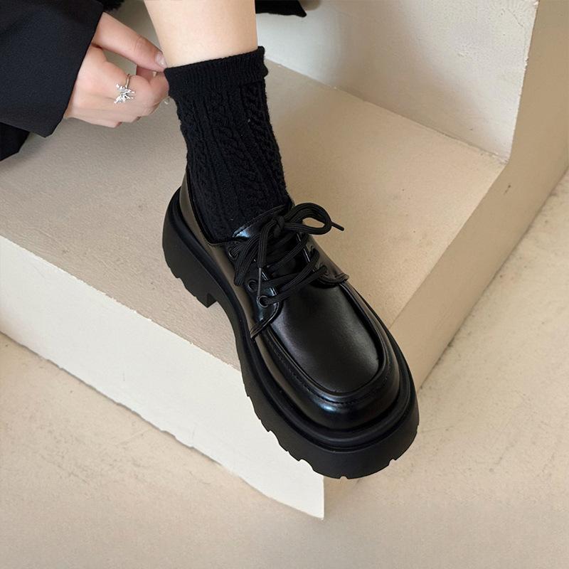 Small leather shoes for women's British style 2025 new spring and summer with skirt jk single shoes black commuter platform loafers for women