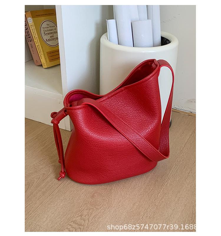 Fashionable Explosive Large-capacity Bucket Bag Tote Bag Women's 2025 New Korean Ins Niche Versatile Crossbody Bag Trend