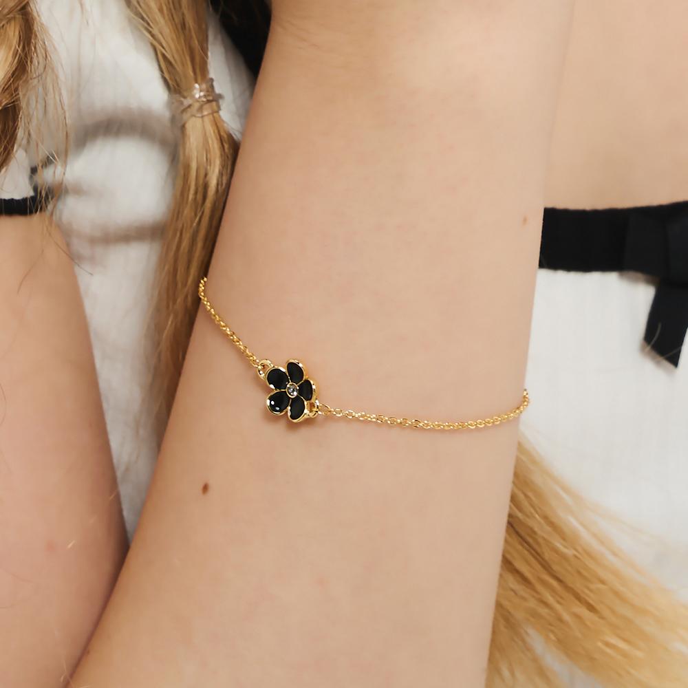Lovely Heidi Mini Flower Bracelet