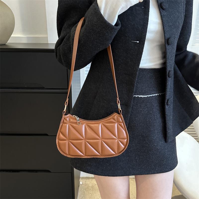Retro personalized underarm bag women's winter new fashion shoulder bag casual simple handbag women