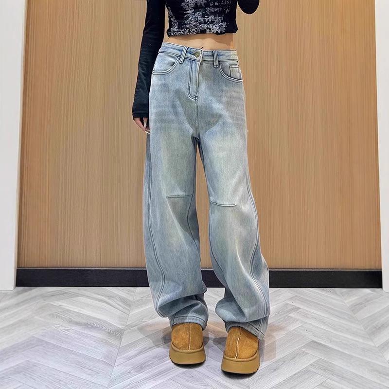 2025 Spring Women's Slimming Wide-Leg Retro Scimitar Jeans