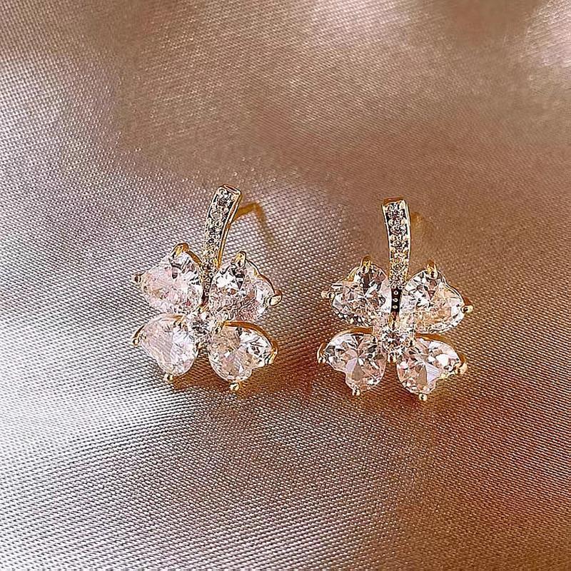 Exquisite Four-Leaf Clover Stud Earrings - 925 Sterling Silver, Niche Design, 2022 Trend