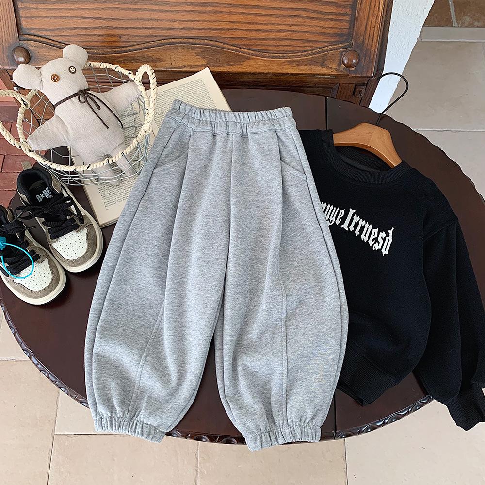 

Весна 2025 Мальчиковые спортивные штаны в корейском стиле однотонные повседневные - Универсальная и трендовая детская одежда 150cm серый