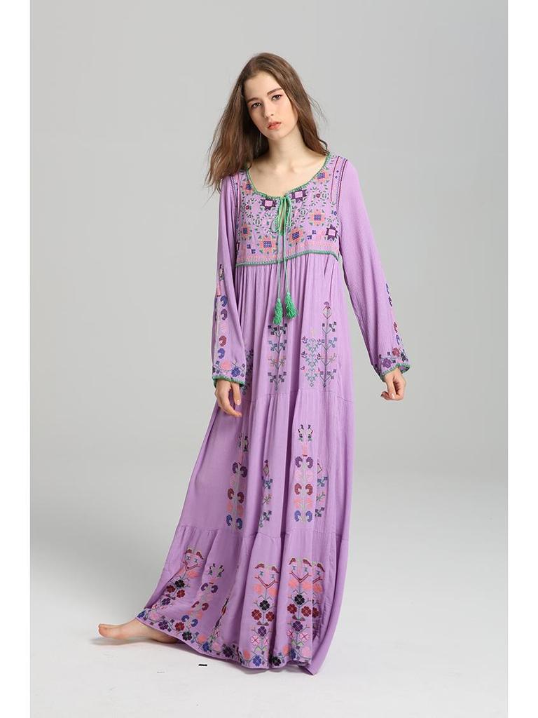 Boho Chic Dlouhé šněrovací šaty s květinovou výšivkou