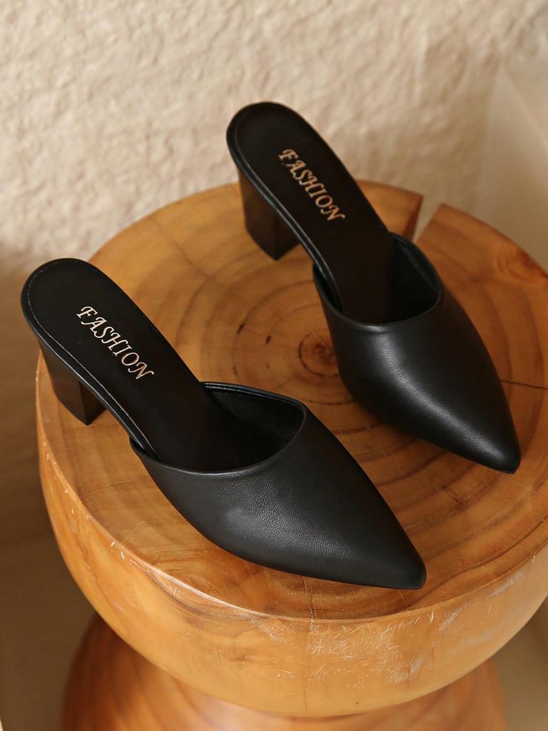 Female Slides Pointed Toe Flats Women Mules Slippers New 2025 Summer Beach Luxury Ladies Flats Slippers Sandals Shoes