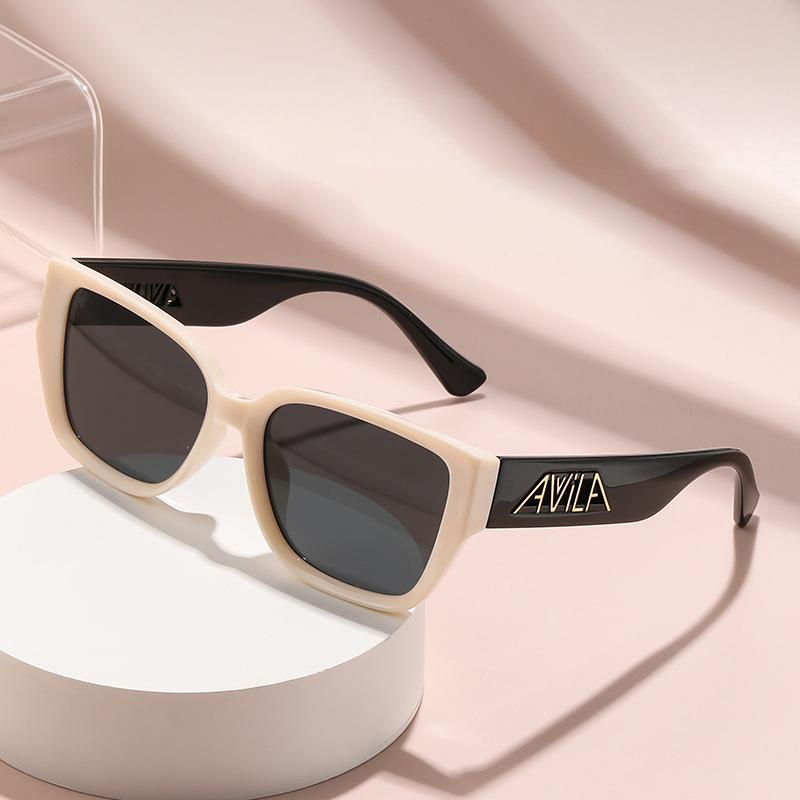 Large Frame Trendy Sunglasses Wide Foot Hollow Letters Sunglasses Women's Fashion Square Frame Sunglasses