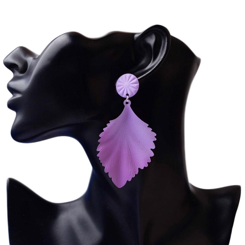 Trendy Gradient Metal Colorful Leaves Pendants Earrings for Women Exaggerated Metal Geometric Bohemia Long Drop Earring Rock