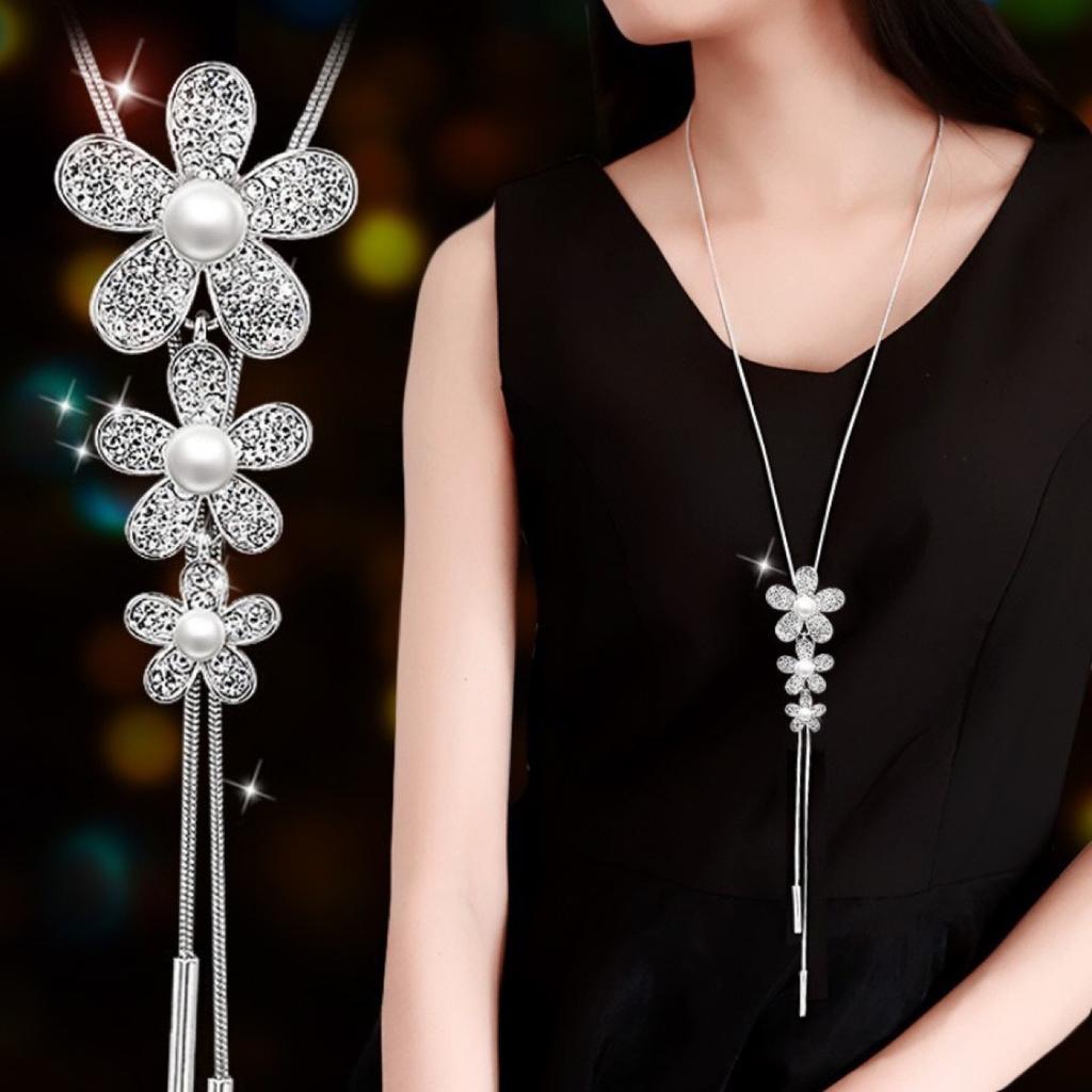 1PC Women's Fashion Metal Rhinestone Flower Rose Long Necklace Sweater Chain Accessories for Women Travel Party Jewelry Festival Gifts