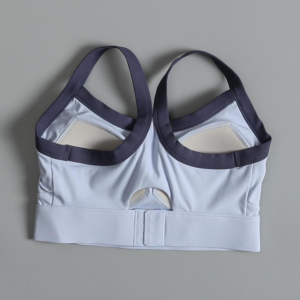 Women's Shockproof Sports Bra - High-Intensity Yoga and Running Vest with Beautiful Back Design