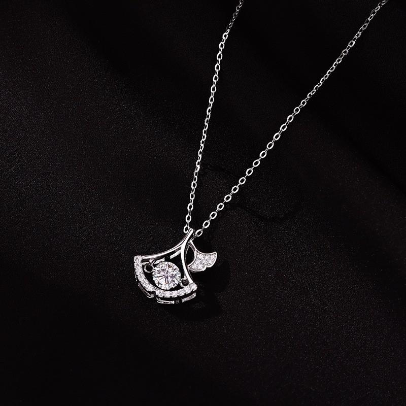 Micro-set Zircon Moissanite Leaf Necklace Fashion Commute Jewelry
