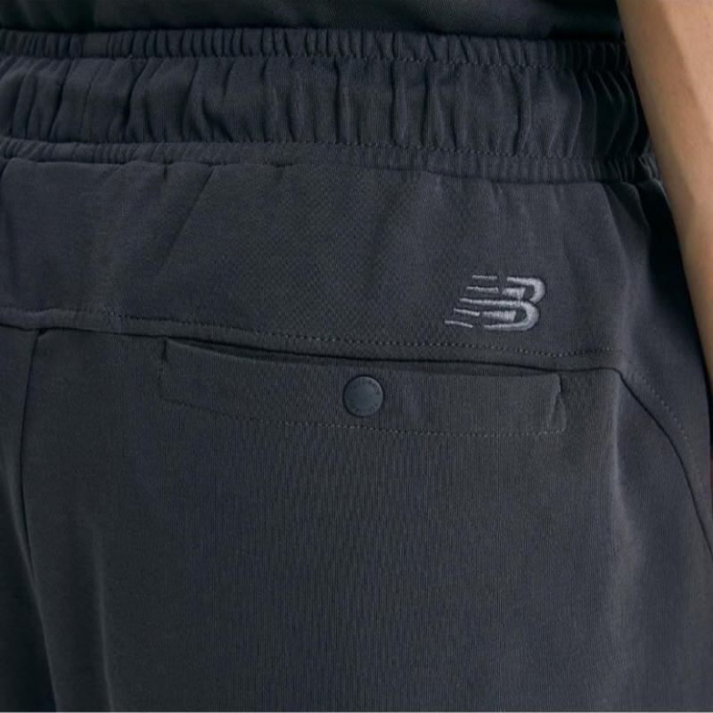 New Balance Shorts Kqj Nbnve21043 60 Common Essentials Single Mesh One Tuck 5,5 Teil A Hälfte