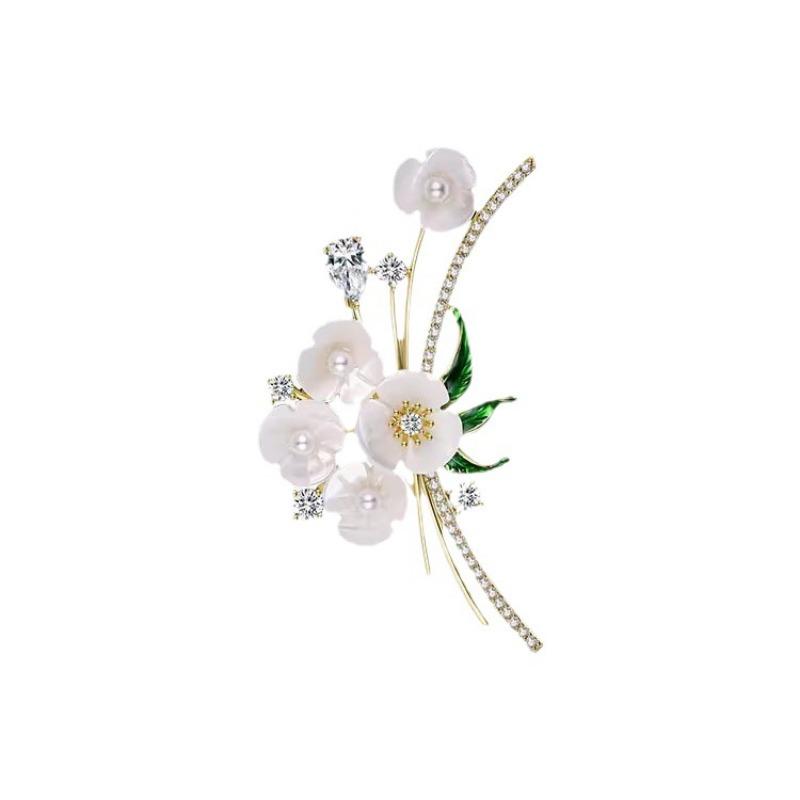 Spilla a Fiore, Fascino Femminile di Alta Gamma, Spilla con Perle, Lusso Leggero, Spilla di Design di Nicchia e di Alta Gamma