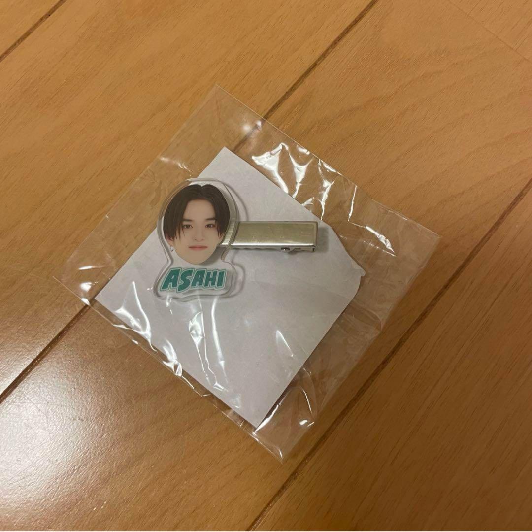 Used TREASURE Hair Clip Asahi