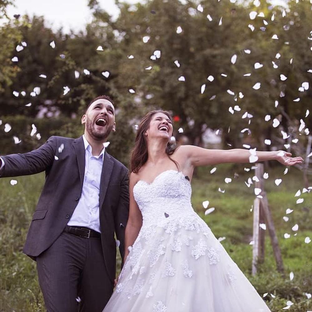 5000pcs Wedding Celebration Banquet Table Decoration with White Heart-shaped Confetti 0.98 Inches 30g