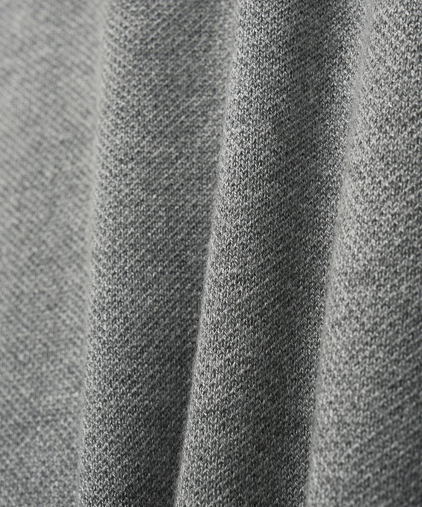 Noirer Essential Loose Fit V-Neck Cardigan (Gray)