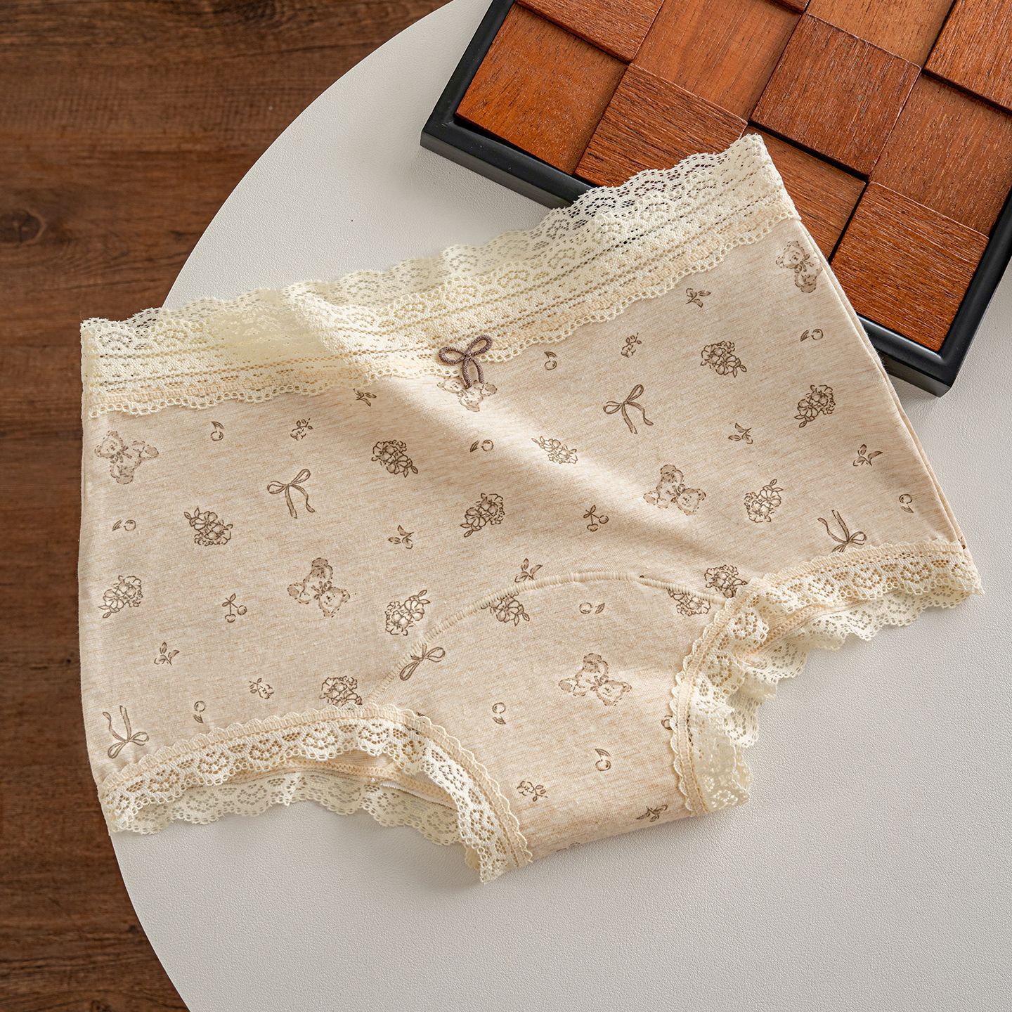 

Женские летние кружевные хлопковые антибактериальные дышащие трусы средней посадки M