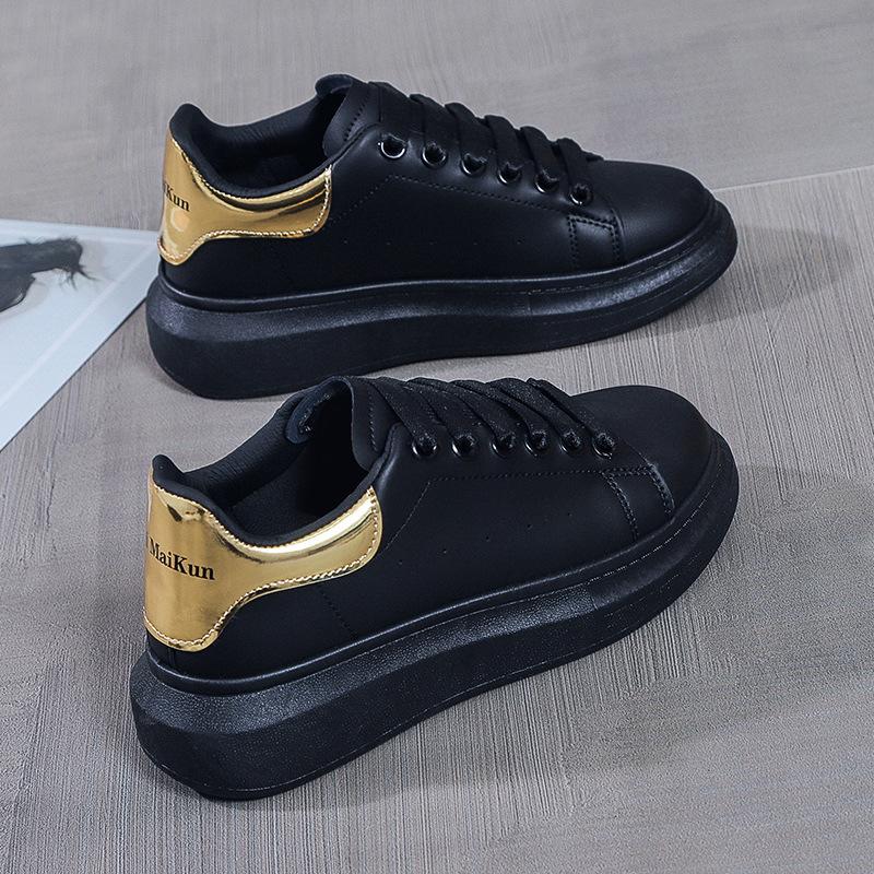 Malé bílé boty 2025 Nové jarní a podzimní párové italské boty McQueen pro muže a ženy Platforma Trend Zvyšuje Casual Sportovní Board Shoes