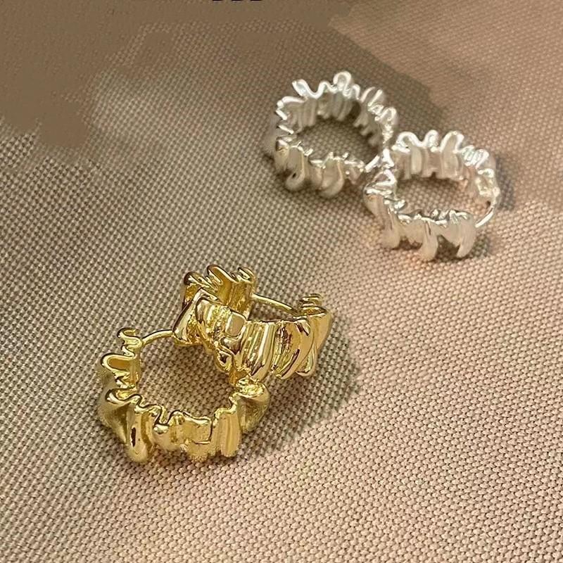Vintage Irregular Hoop Earrings For Women Simple Wavy Round Hoop Earrings Party Wedding Jewelry Ear Accessories Gifts