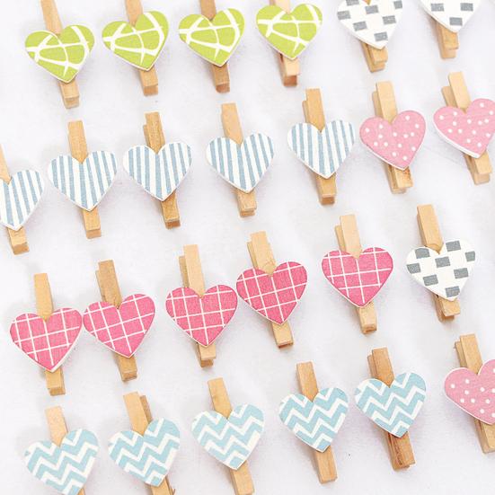 1 Box Wooden Portable Wood Clips Colorful Cartoon Heart-shaped Wall Photo Clips Household Supplies