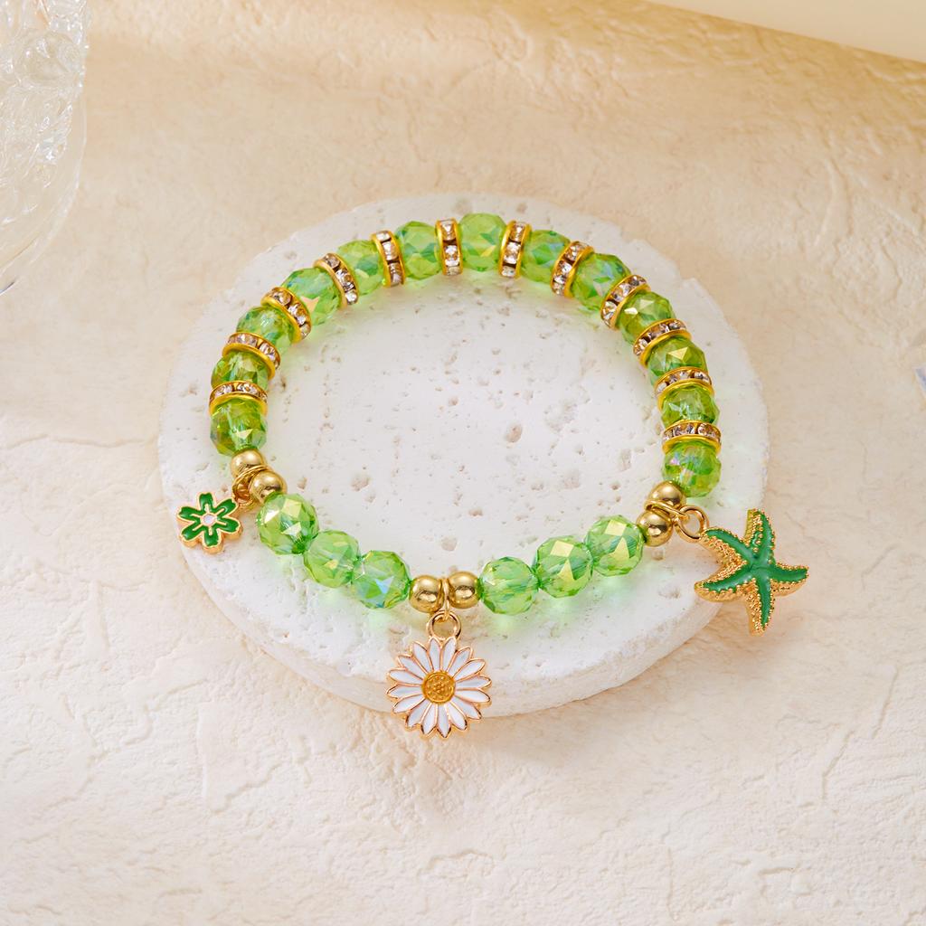 Lucky Crystal White Daisy Flower Charm Bracelets for Women Summer Beach Vibe Cute Beaded Friendship Bracelets Jewelry Gifts