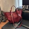 Niche Design Retro Underarm Handbag New Autumn Commuting Versatile Large-capacity Shoulder Bag
