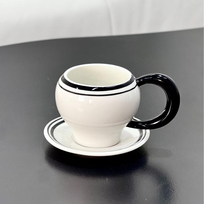 Wutuo Vintage Black Line Coffee Cup and Saucer