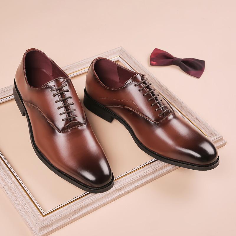 Large Size New Four Seasons Business Leather Shoes Men's Formal Wear Single Shoes Gentleman's Office Wedding Men's Shoes One Piece 2025