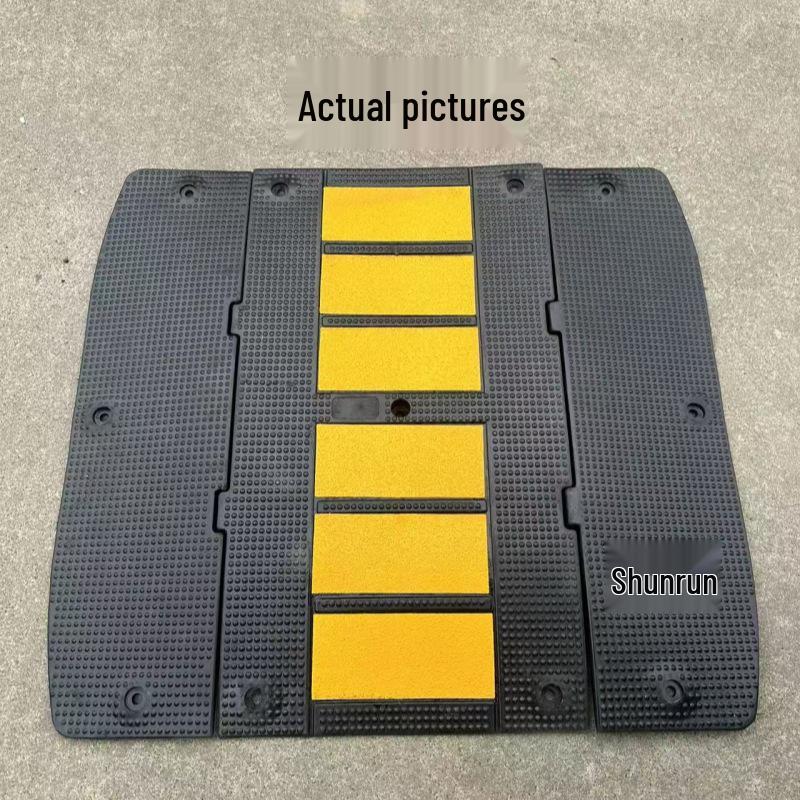 Rubber Anti-Slip Car Speed Bump