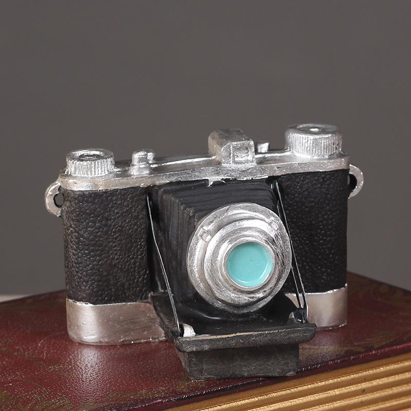 Zakka Home Décor: Retro Nostalgic Weathered Camera Ornament - Creative Gift