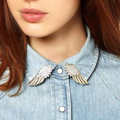 Frauen Punk Flügel Schal Revers Kragen Brosche Pins Party Schmuck Dekor Weihnachten Geschenk
