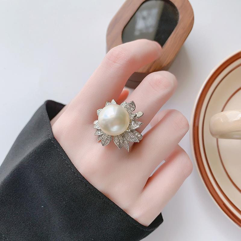 Jewelry Copper Platinum Plated With Simulation Pearl Flower Diamond Women'S Ring 14Mm