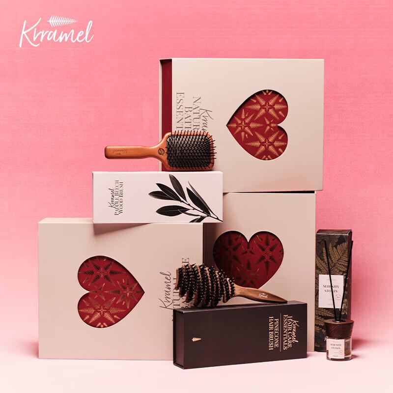 

KRRAMEL Pine Cone Boar Bristle Comb Gift Set Normal Size