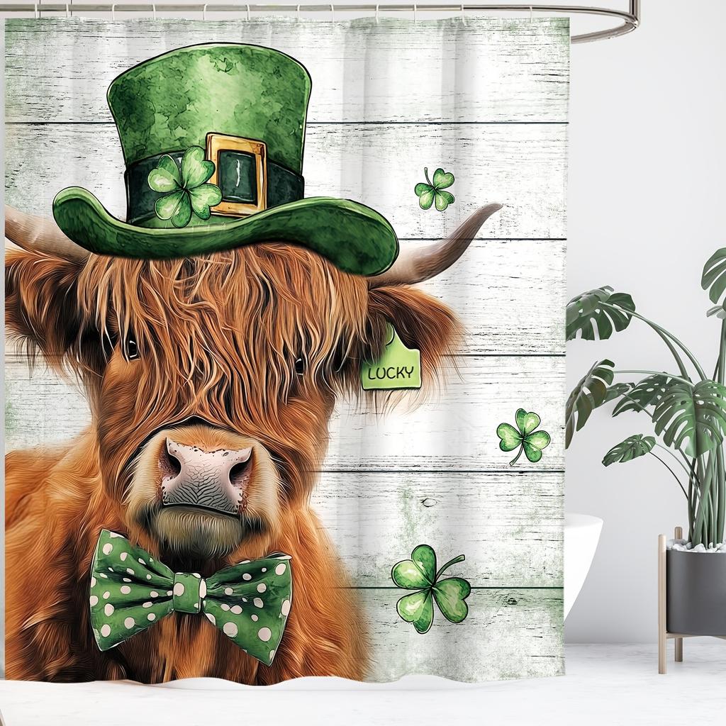 St. Patrick's Day Schottische Hochlandkuh Duschvorhang - Festivalwand Dekoriert Mit Kleeblatt Und Kleeblatt Hängend Im Wohnzimmer Und Schlafzimmer