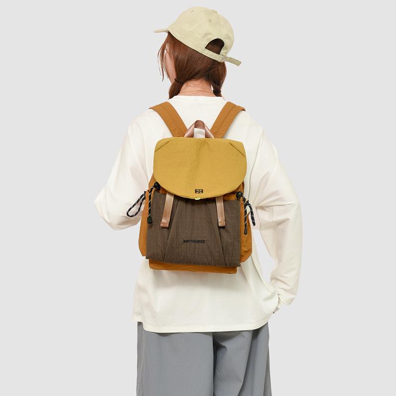 Travel Backpack, Casual and Lightweight Backpack, College Student Outdoor Bag, Large-capacity Commuting Bag